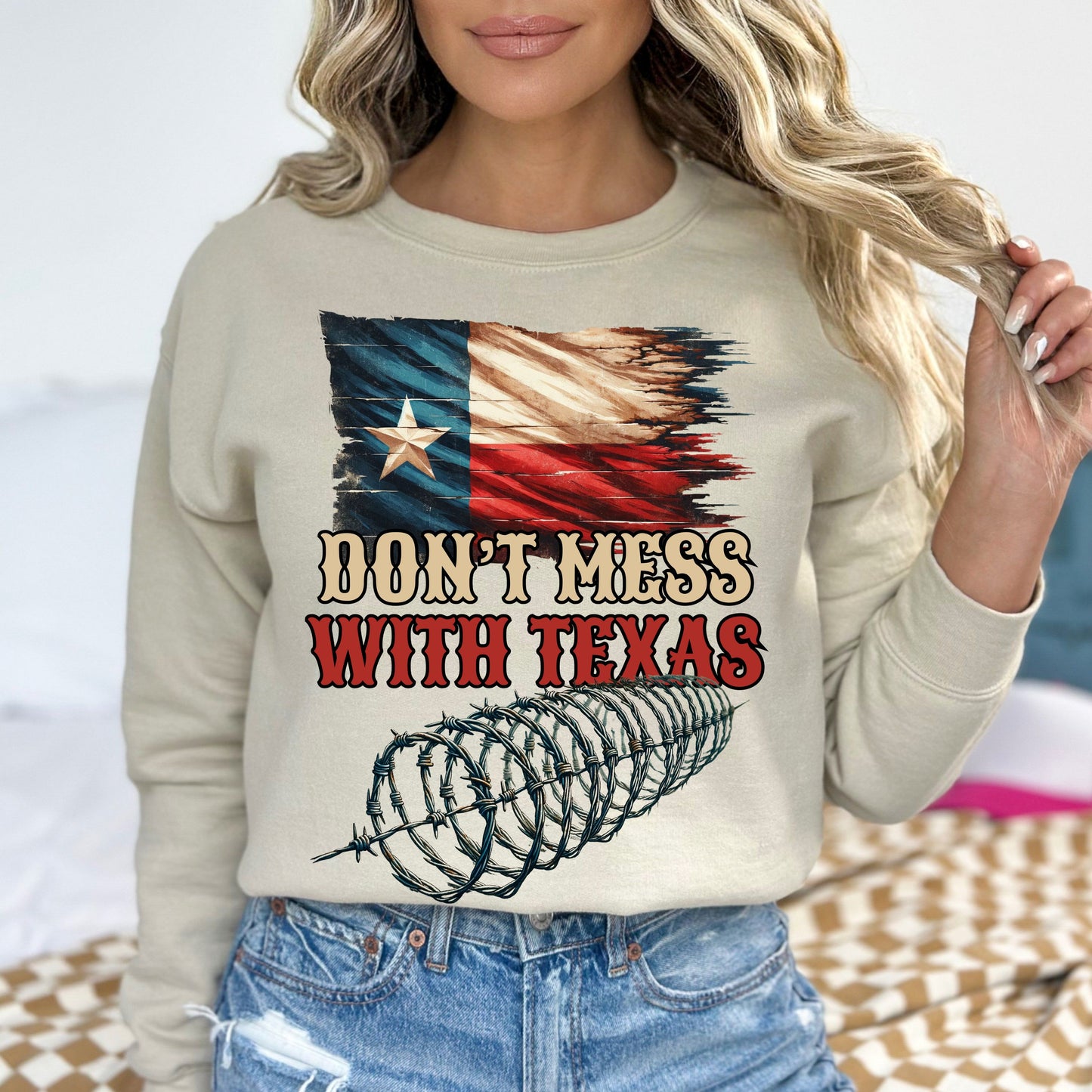 Don't Mess with Texas Unisex Sweatshirt border truck Texas black-Sand-Family-Gift-Planet