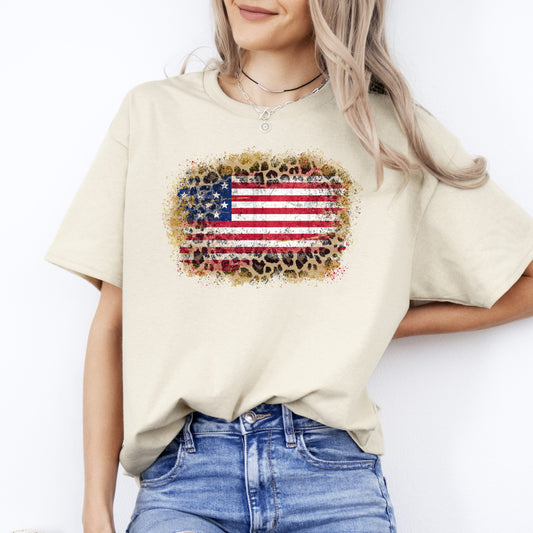 America leopard glitter flag T-Shirt Distressed stylish US flag Unisex tee White Sand Grey-Sand-Family-Gift-Planet