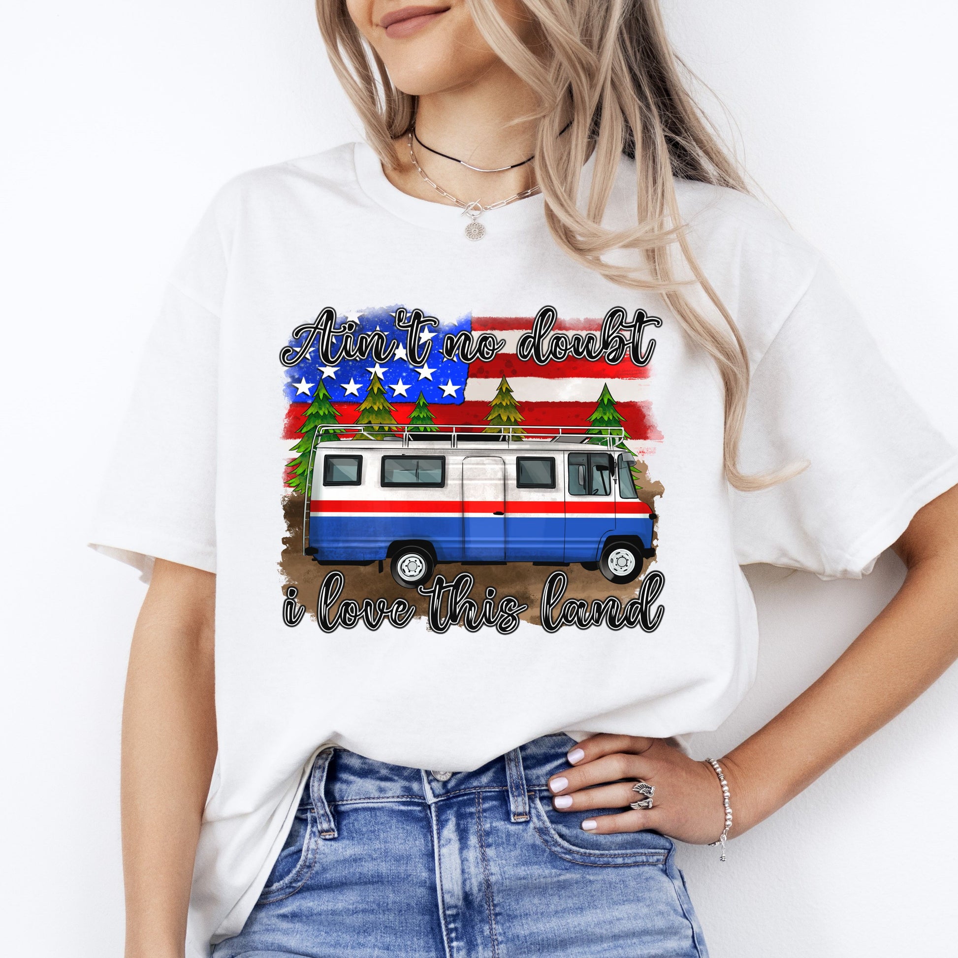 Aint no doubt i love this land T-Shirt American flag patriotic Unisex tee White Sand Grey-White-Family-Gift-Planet